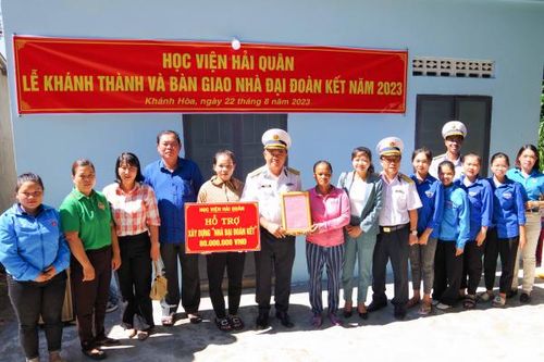 Học viện Hải quân khánh thành và bàn giao nhà Đại đoàn kết tại xã Khánh Trung
