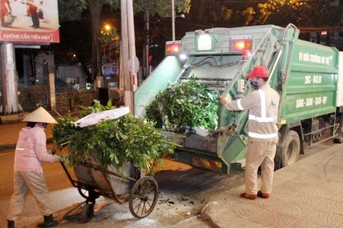 Mô hình 'Tổ công nhân vì môi trường xanh - tự quản về an ninh trật tự'