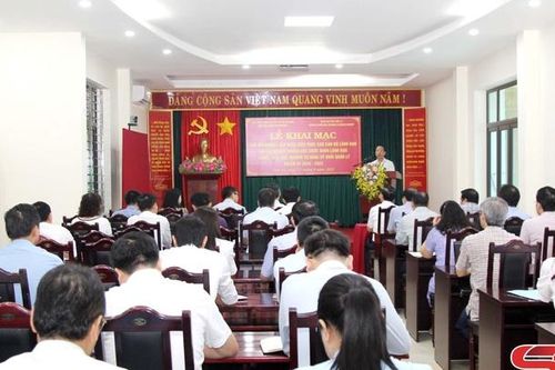 Bồi dưỡng, cập nhật kiến thức cho cán bộ