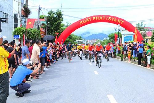 Ấn tượng Giải đua xe đạp địa hình huyện Na Hang mở rộng