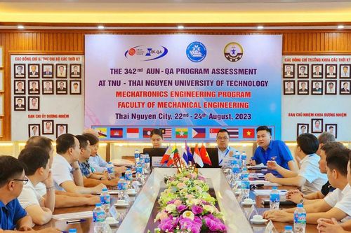 Đánh giá 4 chương trình đào tạo đại học theo chuẩn AUN-QA