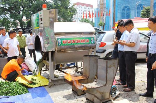 Phát triển bền vững các làng nghề gắn với ứng dụng công nghệ xanh