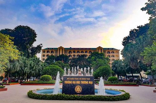 Đại học Thương Mại công bố điểm chuẩn năm 2023