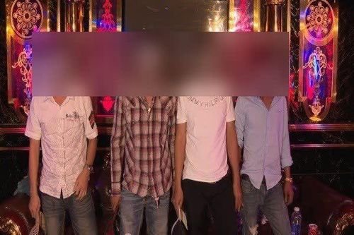 Bạc Liêu: 'Bay lắc' tại quán karaoke, nhóm thanh niên bị bắt