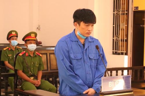 Cậu ruột lãnh án vì chém cháu thương tích 63%