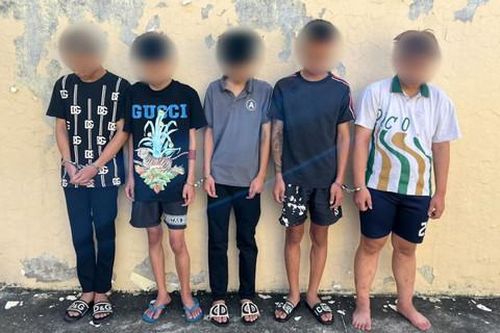 Nhóm cướp tuổi teen dùng đao kiếm đe dọa, cướp tài sản của công nhân