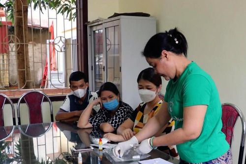 Bộ Y tế yêu cầu tạm dừng hoạt động nhóm 'bông hồng đen'