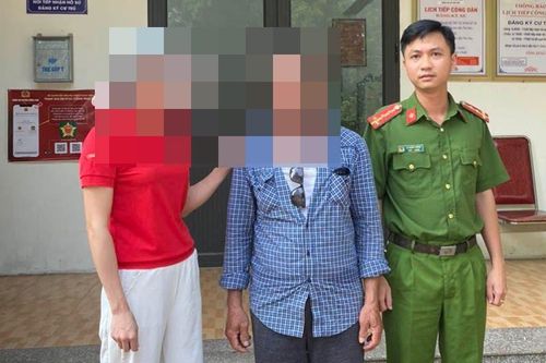 Tìm thân nhân cho người đàn ông bị lạc trên xe bus
