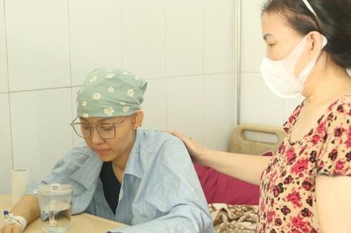 Ước mơ dang dở của nữ bác sĩ trẻ mắc bệnh ung thư