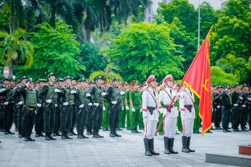 Kiểm tra kết quả tập huấn điều lệnh, võ thuật năm 2023 của Cảnh sát cơ động Hà Nội
