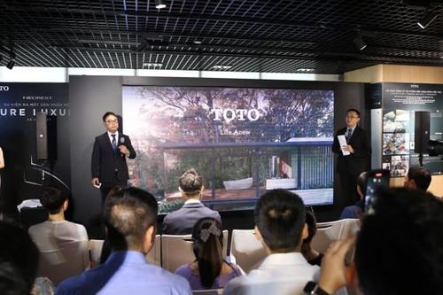 TOTO Việt Nam ra mắt bộ sưu tập bàn cầu thông minh thế hệ mới