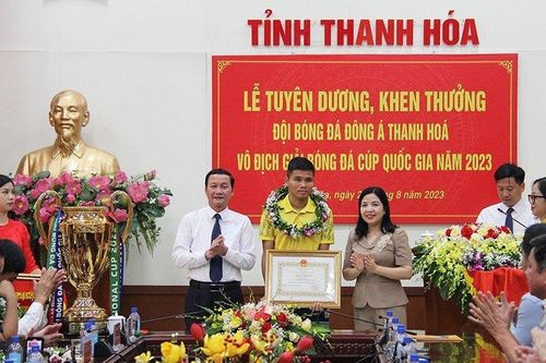 Tuyên dương đội bóng đá Thanh Hóa lần đầu tiên Vô địch Cúp Quốc gia