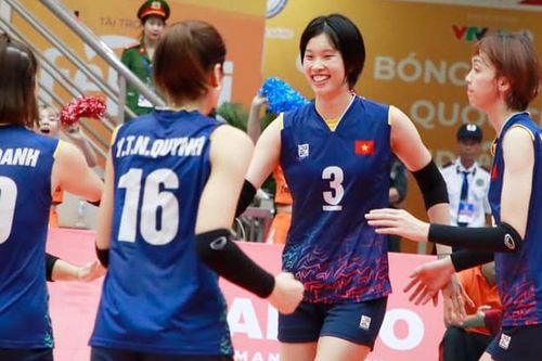 Bích Thủy, Tú Linh tỏa sáng, ĐT Việt Nam 1 và 2 nối dài mạch thắng ở giải bóng chuyền quốc tế VTV Cup