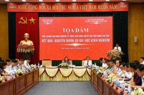 Bắc Giang: Nhiều kinh nghiệm quý sau nửa nhiệm kỳ thực hiện Nghị quyết Đại hội Đảng các cấp