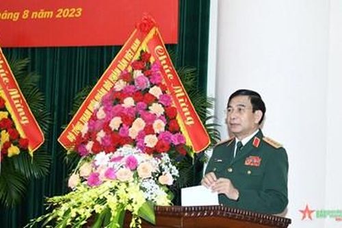 Người đảng viên cộng sản, đóng góp nhiều công sức, trí tuệ cho sự nghiệp cách mạng của Đảng, Nhà nước, nhân dân và Quân đội (*)