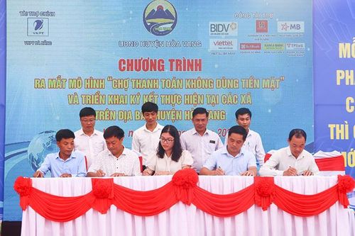 Đẩy mạnh chuyển đổi số trong xây dựng nông thôn mới