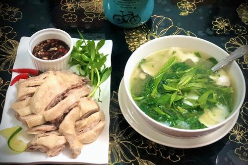 Dùng nước này luộc vịt đảm bảo sạch mùi hôi, thịt lại thơm ngon