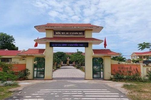 Yêu cầu hiệu trưởng và hiệu phó kiểm điểm sau vụ học sinh đánh nhau ở Quảng Bình