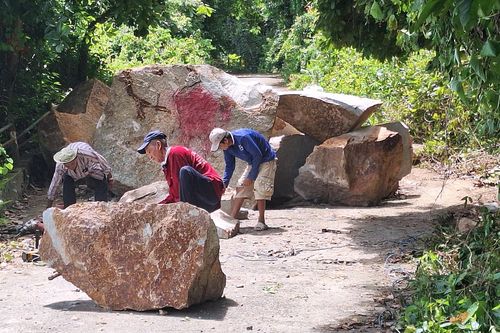 Sớm xử lý sạt lở đá trên núi Ba Thê ở An Giang