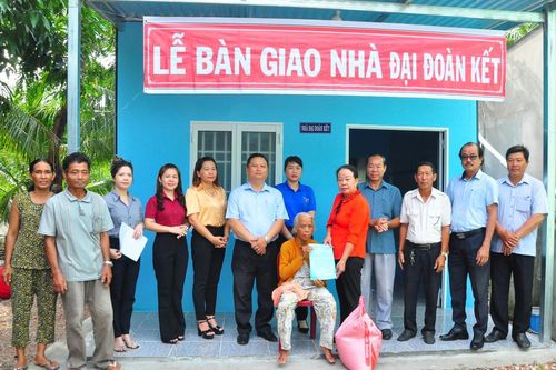 An Giang hỗ trợ 'An cư lạc nghiệp' cho đồng bào dân tộc thiểu số vùng biên