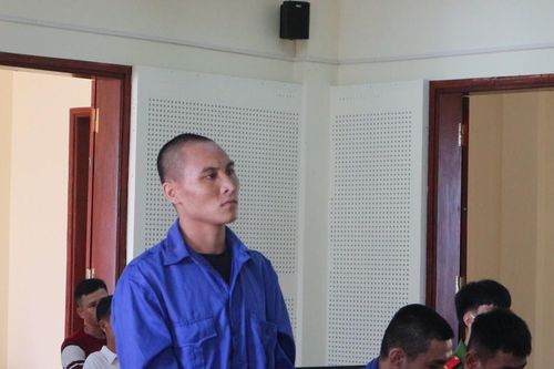 Đâm chết người vì nghi trêu chọc bạn gái