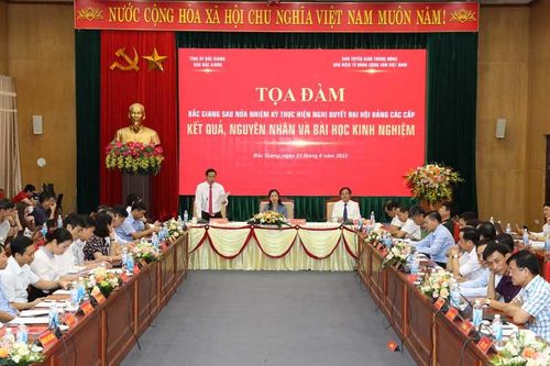 Tọa đàm 'Bắc Giang nửa nhiệm kỳ thực hiện Nghị quyết đại hội Đảng các cấp'