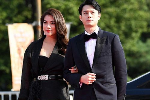 Trương Ngọc Ánh được tình trẻ hộ tống mọi nơi, chiếm spotlight diện đồ đôi