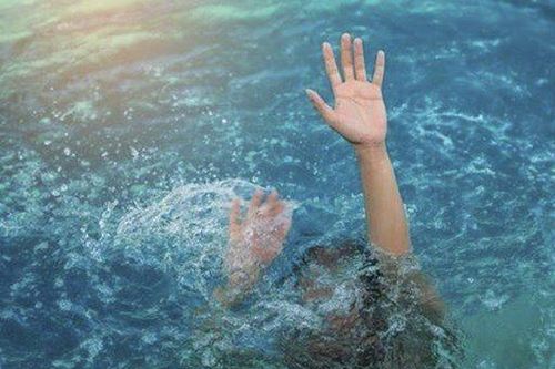 Nam sinh lớp 9 tử vong khi đang bơi trong bể bơi của trường quốc tế