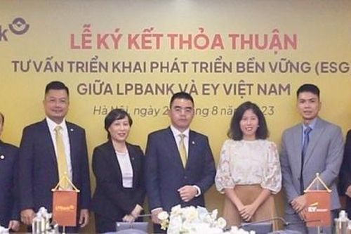 LPBank ký kết thỏa thuận với EY Việt Nam xây dựng lộ trình phát triển bền vững