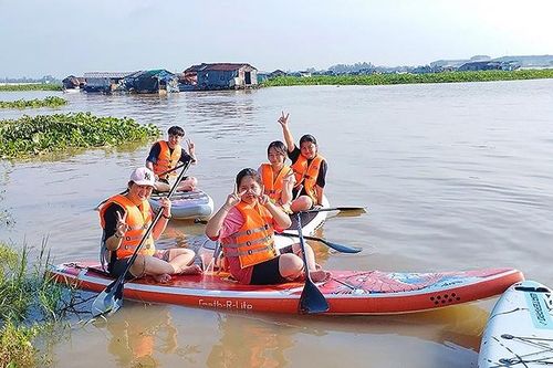 Trải nghiệm chèo SUP trên sông Hậu