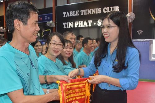 Hơn 170 tay vợt tranh tài tại giải bóng bàn công nhân viên chức, người lao động