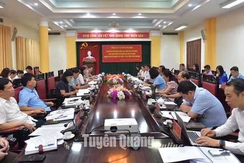 Đoàn công tác Viện Lịch sử Đảng khảo sát thực tế tại Tuyên Quang