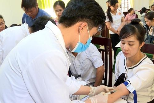 Hơn 150 đoàn viên, người lao động được khám bệnh miễn phí