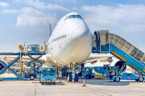 Chia cổ tức 'khủng' đều đặn, 1 triệu cổ phiếu Dịch vụ Hàng hóa Nội Bài vẫn 'ế khách'