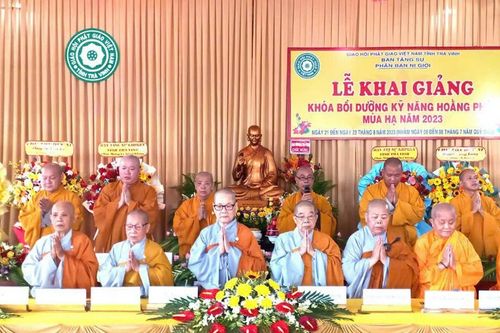 Trà Vinh: Phân ban Ni giới GHPGVN tỉnh khai giảng khóa bồi dưỡng kỹ năng hoằng pháp mùa hạ 2023