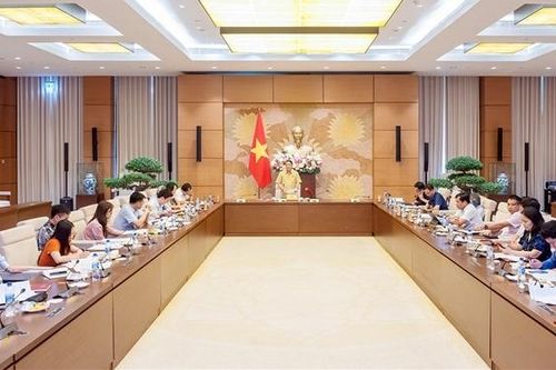 Phó Chủ tịch Quốc hội Nguyễn Đức Hải chủ trì họp Ban tổ chức Diễn đàn Kinh tế - Xã hội Việt Nam năm 2023