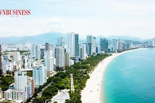 Doanh nghiệp bất động sản tiếp tục 'ngấm đòn', bán dự án vì khó khăn