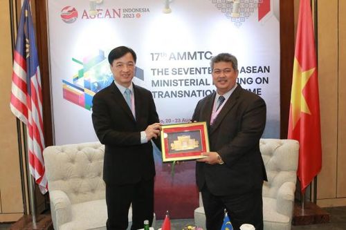 Thúc đẩy hợp tác giữa Bộ Công an Việt Nam và Bộ Nội vụ Malaysia