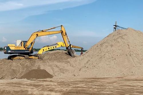 Xử lý tình trạng tập kết, kinh doanh vật liệu xây dựng sai quy định: Phải có chế tài mạnh