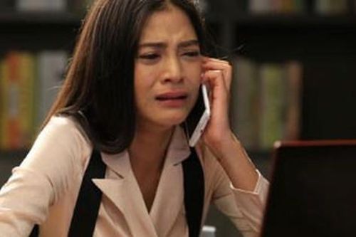 Trước ngày đi nghỉ cùng bạn trai thì nhận được tin nhắn từ một cô gái, danh tính cô ta khiến người phụ nữ ngã ngửa