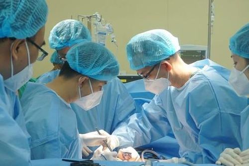 Đề xuất nâng cấp những bệnh viện nào thành hiện đại để 'hút' người nước ngoài đến khám chữa bệnh?