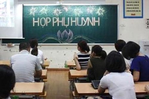 Các trường có được phép thu tiền của phụ huynh để mua điều hòa, máy chiếu đầu năm học?