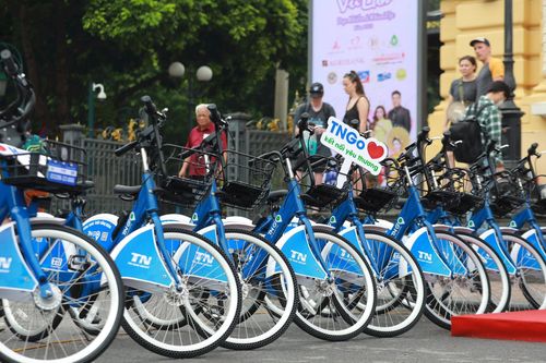 Dịch vụ xe đạp đô thị chính thức hoạt động tại Hà Nội
