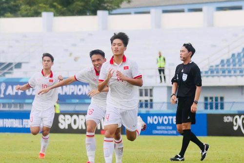 Thắng đậm Malaysia, U23 Việt Nam vào chung kết giải Đông Nam Á