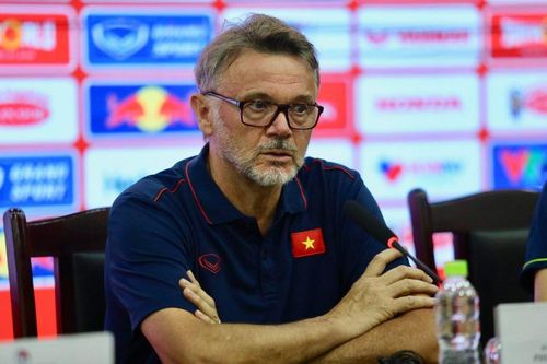 HLV Philippe Trousier sẽ trao cơ hội cho tất cả cầu thủ