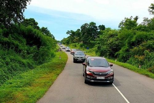 Hoàn thiện khung pháp lý quản lý phương tiện cơ giới đưa vào Việt Nam du lịch
