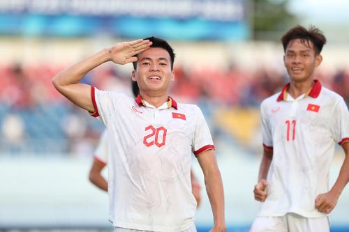 Thắng Malaysia 4-1, U23 Việt Nam vào chung kết