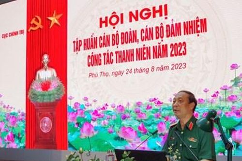 Thiếu tướng Nguyễn Sơn Hà, Phó chủ nhiệm Chính trị Quân khu 2 chủ trì tập huấn công tác Đoàn