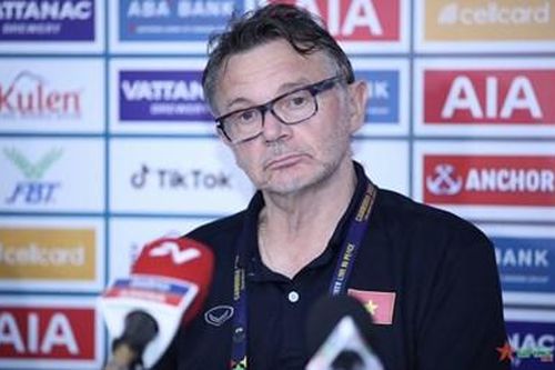 HLV Philippe Troussier tiết lộ 4 cầu thủ sớm lên đội tuyển Việt Nam