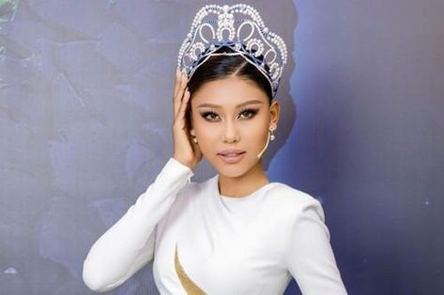 Sau khi tốt nghiệp ĐH, Á hậu Thạch Thu Thảo: 'Muốn bước trên sàn catwalk thế giới'